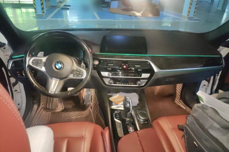 Used BMW 5 Series 2019 530Li Leading Model M Sport Package Center Console