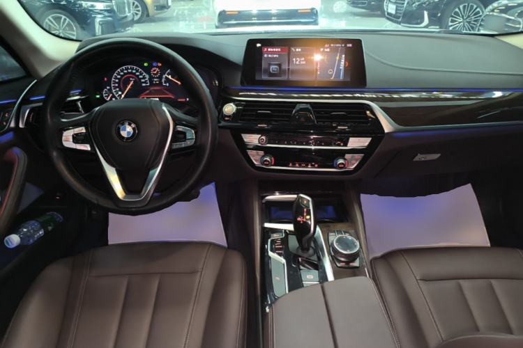 Used BMW 5 Series 2019 525Li Luxury Package Center Console