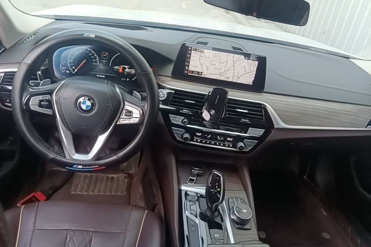 Used BMW 5 Series 2019 Facelifted 530Li Luxury Edition Premium Package Center Console