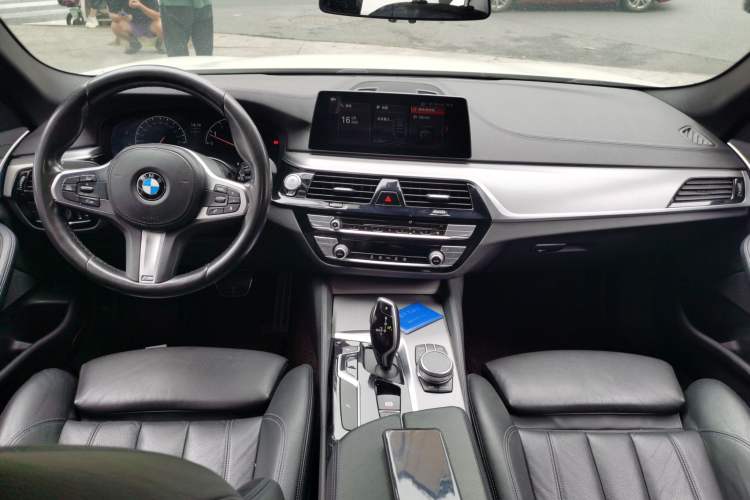 Used BMW 5 Series 2019 Restyled 525i M Sport Package Center Console