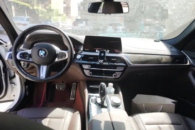 Used BMW 5 Series 2019 525Li M Sport Package Center Console