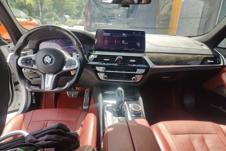 Used BMW 5 Series 2019 530Li Leading Model M Sport Package Center Console