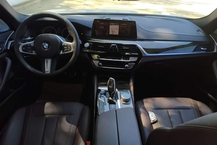 Used BMW 5 Series 2019 Restyled 525Li M Sport Package Center Console