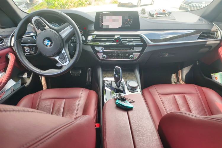 Used BMW 5 Series 2019 Facelifted 530Li Leading Edition M Sport Package Center Console