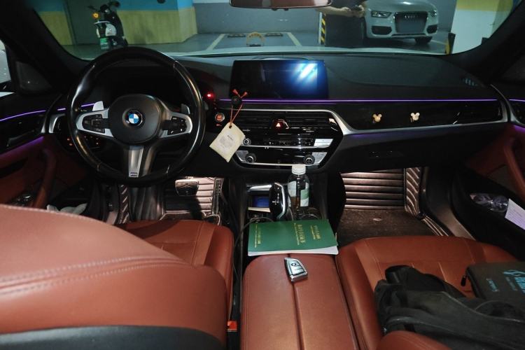 Used BMW 5 Series 2019 530Li Luxury Edition M Sport Package Center Console