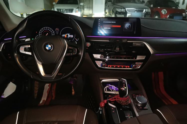 Used BMW 5 Series 2019 530Li Luxury Edition Premium Package Center Console