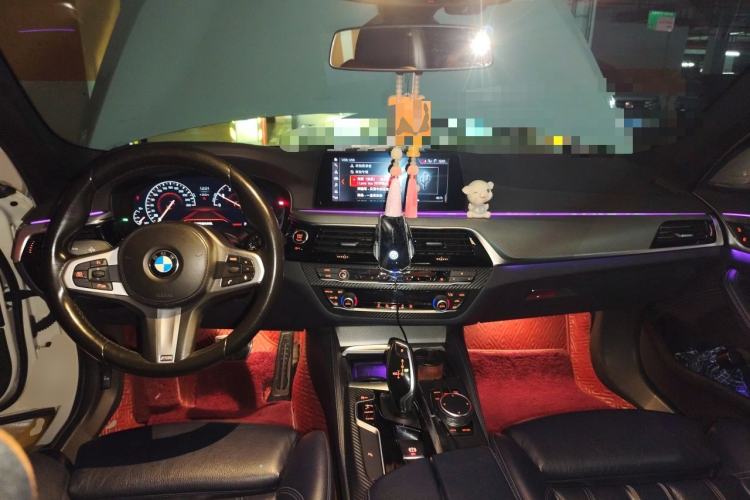 Used BMW 5 Series 2019 525i M Sport Package Center Console