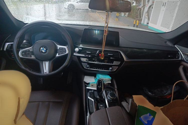 Used BMW 5 Series 2019 525Li M Sport Package Center Console