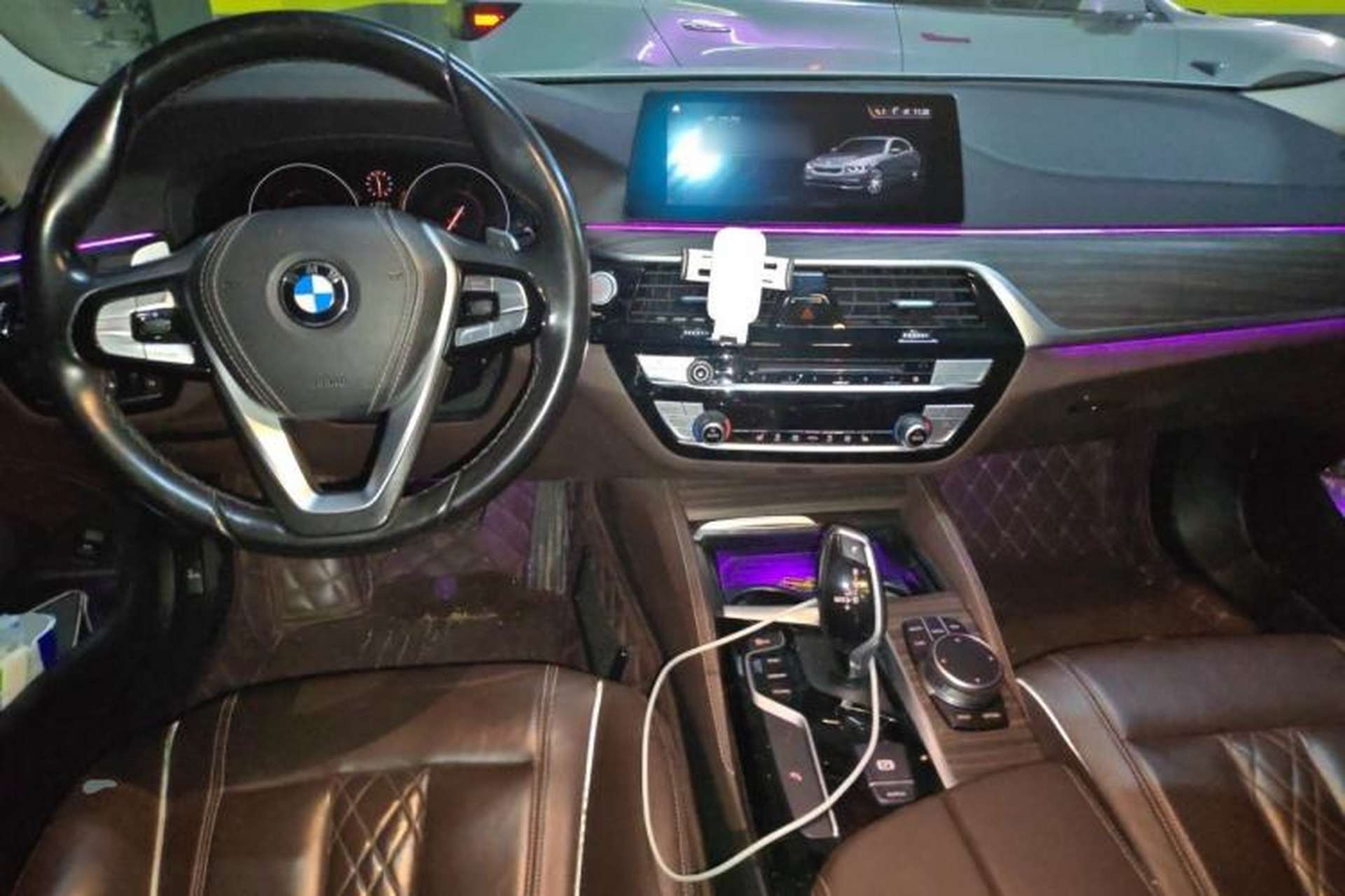 Used BMW 5 Series 2019 Facelifted 530Li Leading Edition Luxury Package Center Console