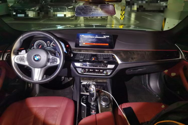 Used BMW 5 Series 2019 530Li Leading Model M Sport Package Center Console