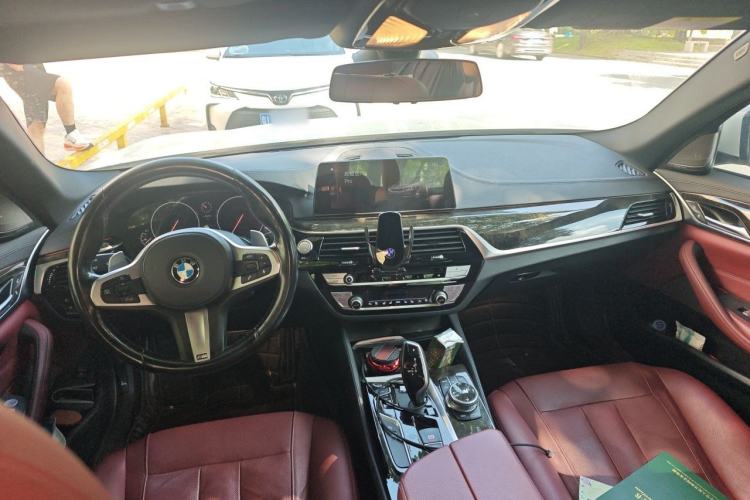 Used BMW 5 Series 2019 Restyled 530Li Luxury Edition M Sport Package Center Console