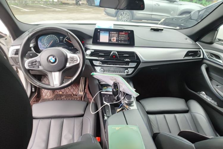 Used BMW 5 Series 2019 525i M Sport Package Center Console