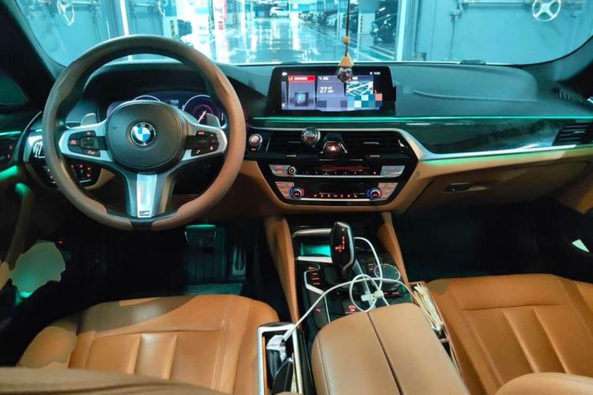 Used BMW 5 Series 2019 530Li Leading Model M Sport Package Center Console