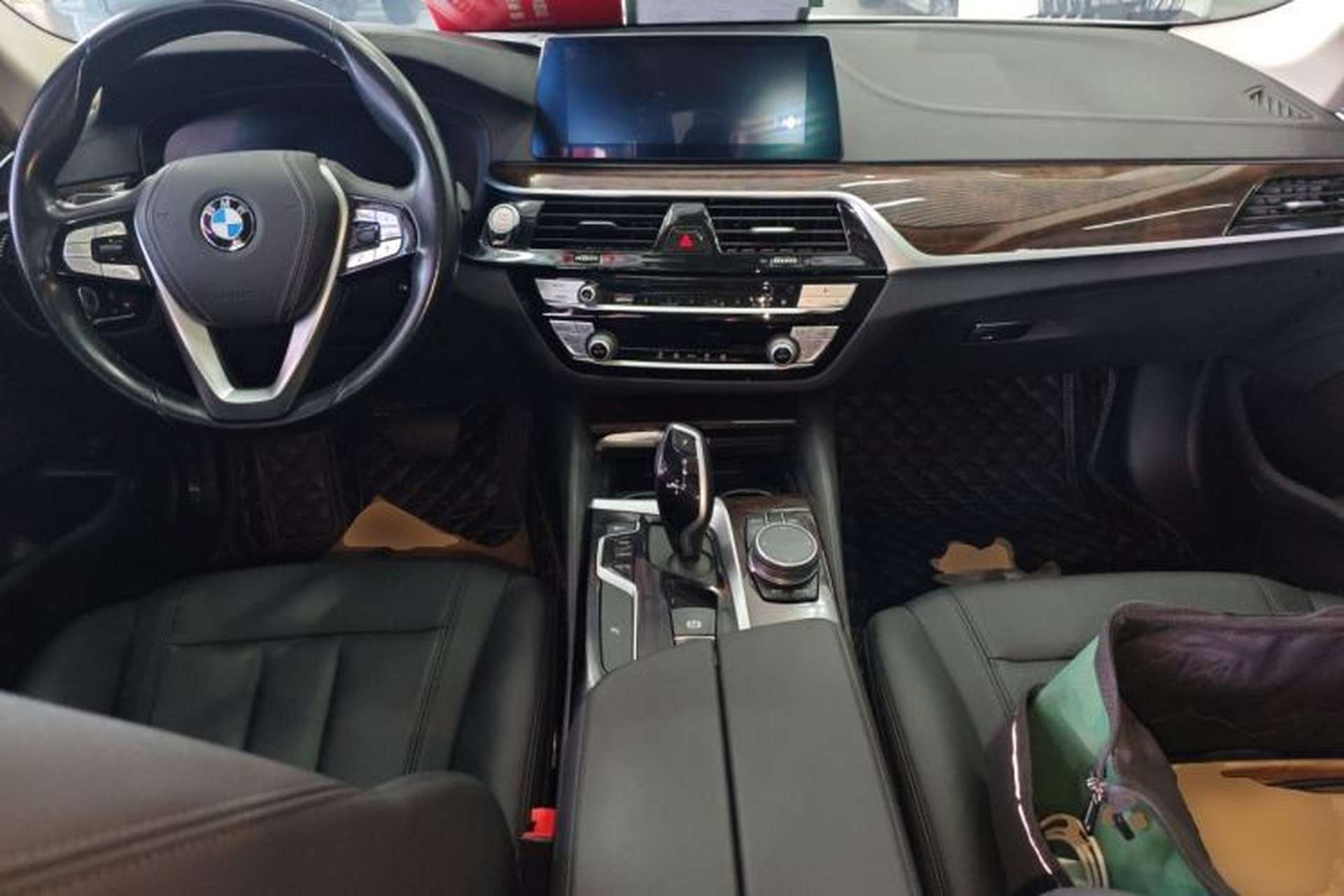 Used BMW 5 Series 2019 525Li Luxury Package Center Console