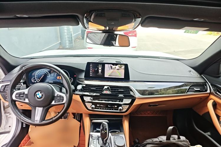 Used BMW 5 Series 2019 530Li Leading Model M Sport Package Center Console