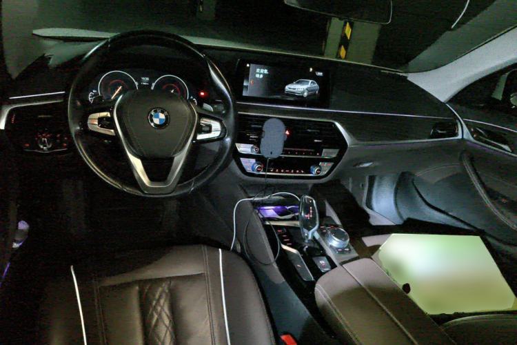 Used BMW 5 Series 2019 Facelifted 530Li Leading Edition Luxury Package Center Console