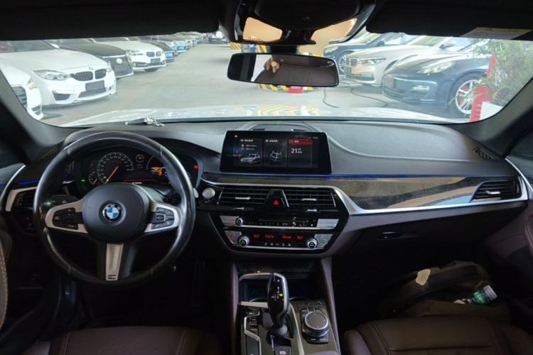 Used BMW 5 Series 2019 525Li M Sport Package Center Console