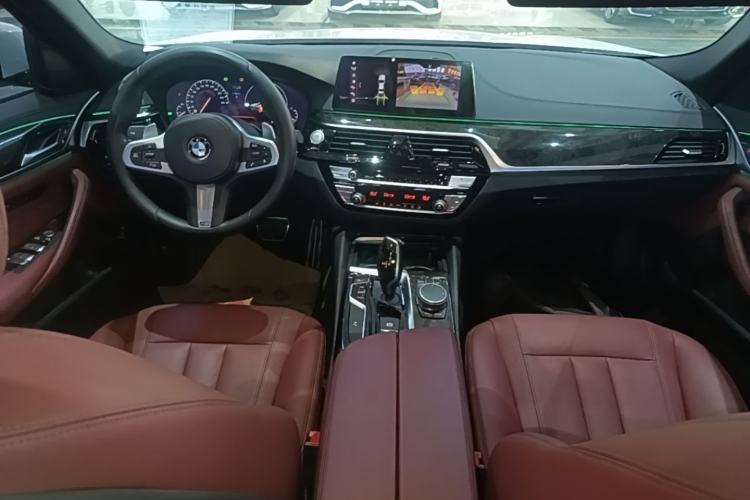 Used BMW 5 Series 2019 530Li Leading Model M Sport Package Center Console