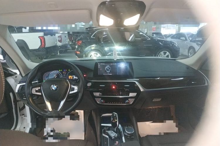 Used BMW 5 Series 2019 525Li Luxury Package Center Console