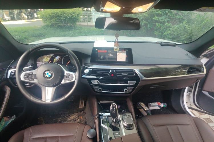 Used BMW 5 Series 2019 525Li M Sport Package Center Console