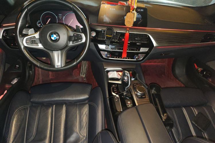 Used BMW 5 Series 2019 Facelifted 530i M Sport Package Center Console