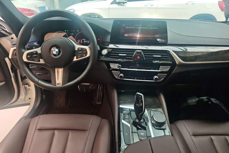 Used BMW 5 Series 2019 525Li M Sport Package Center Console