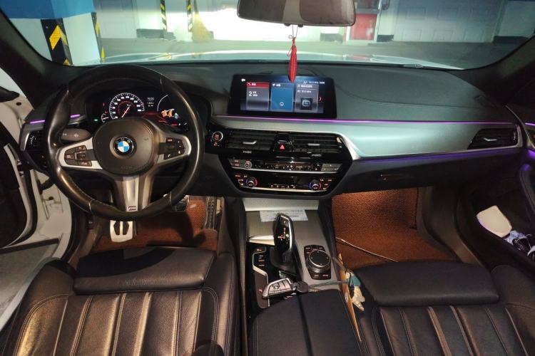 Used BMW 5 Series 2019 525i M Sport Package Center Console
