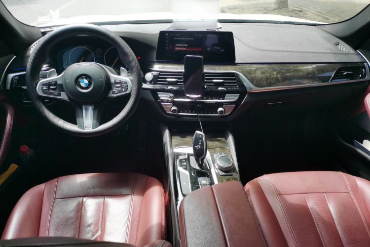 Used BMW 5 Series 2019 530Li Leading Model M Sport Package Center Console
