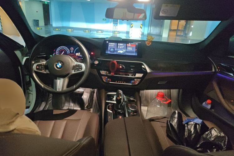 Used BMW 5 Series 2019 525Li M Sport Package Center Console