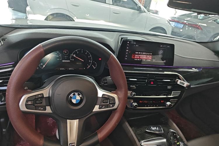 Used BMW 5 Series 2019 Restyled 525Li M Sport Package Center Console