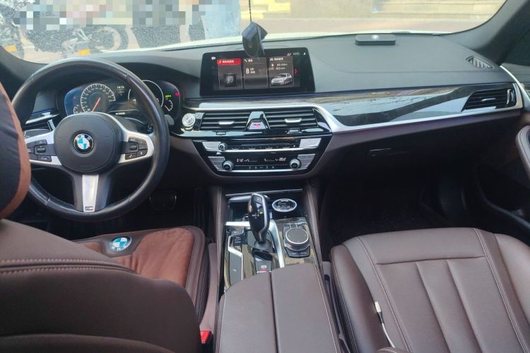 Used BMW 5 Series 2019 Restyled 525Li M Sport Package Center Console