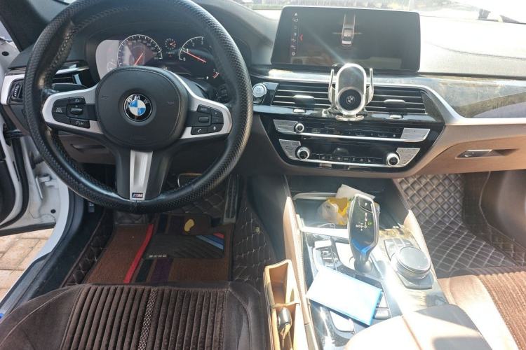 Used BMW 5 Series 2019 525Li M Sport Package Center Console