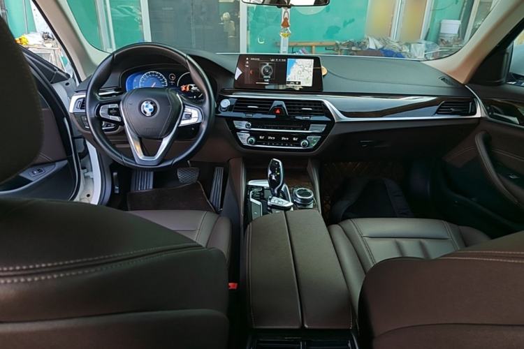 Used BMW 5 Series 2019 525Li Luxury Package Center Console