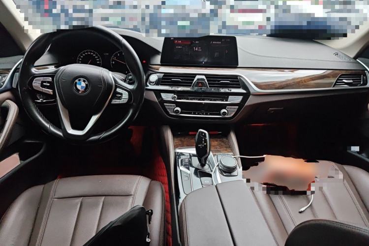 Used BMW 5 Series 2019 525Li Luxury Package Center Console