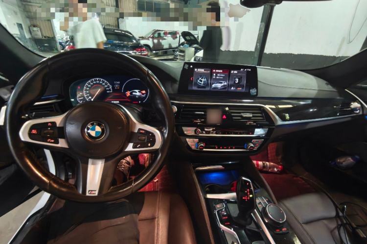 Used BMW 5 Series 2019 525Li M Sport Package Center Console