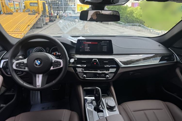 Used BMW 5 Series 2019 525Li M Sport Package Center Console