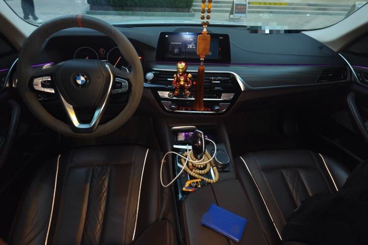 Used BMW 5 Series 2019 530Li Luxury Edition Premium Package Center Console