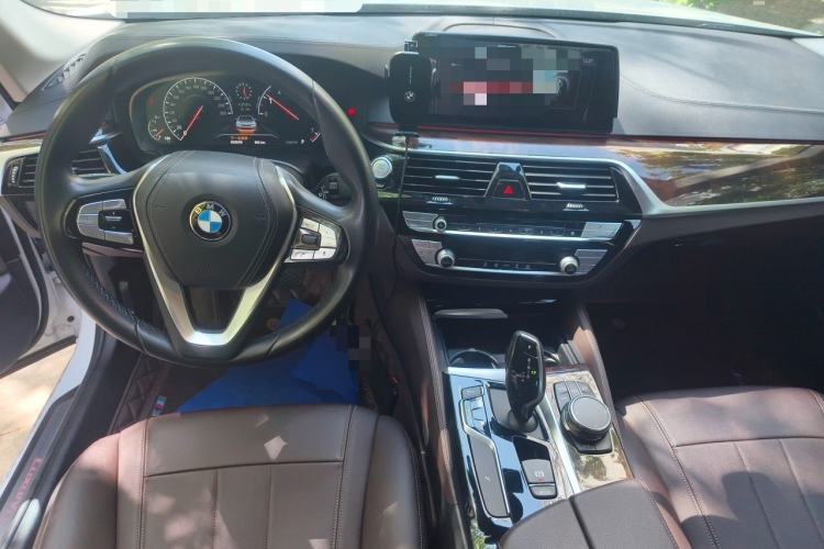 Used BMW 5 Series 2019 525Li Luxury Package Center Console