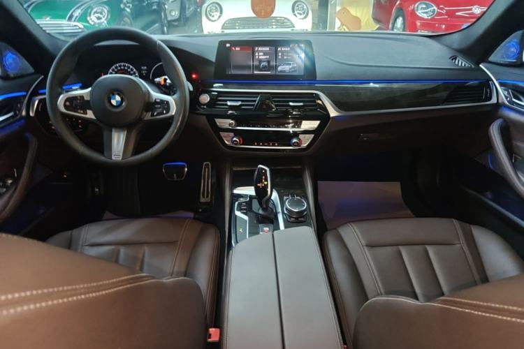 Used BMW 5 Series 2019 525Li M Sport Package Center Console