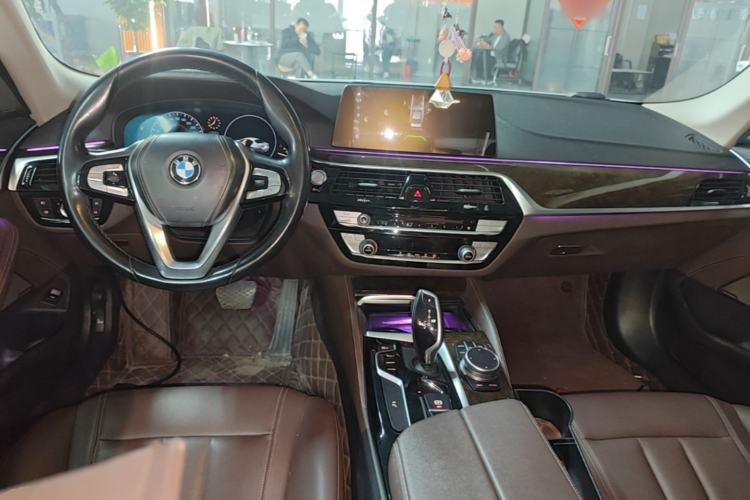 Used BMW 5 Series 2019 525Li Luxury Package Center Console