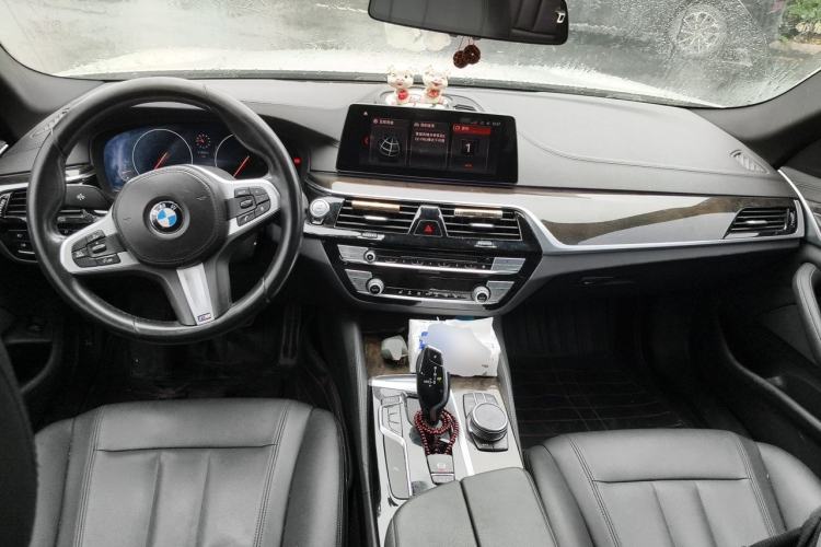 Used BMW 5 Series 2019 525Li M Sport Package Center Console