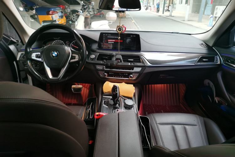 Used BMW 5 Series 2019 525Li Luxury Package Center Console