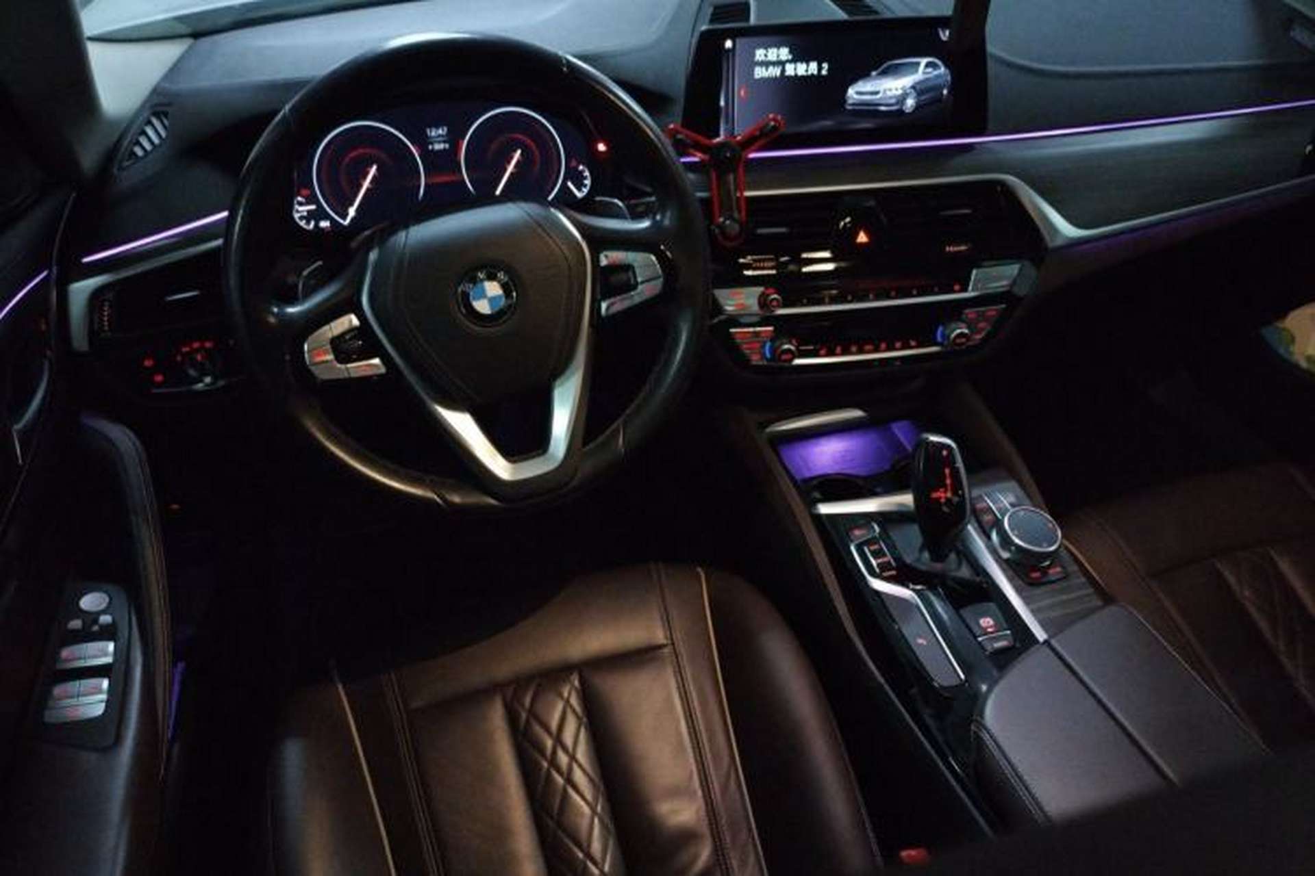 Used BMW 5 Series 2019 530Li Leading Model Luxury Package Center Console