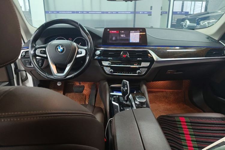 Used BMW 5 Series 2019 525Li Luxury Package Center Console