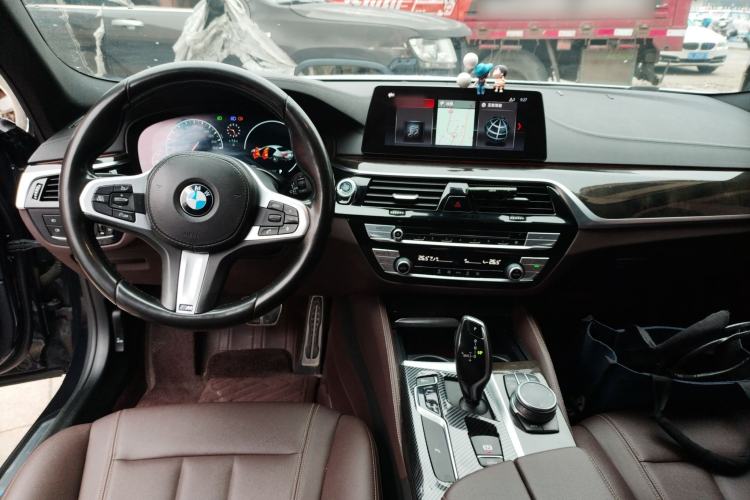 Used BMW 5 Series 2019 525Li M Sport Package Center Console