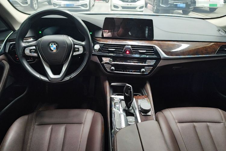 Used BMW 5 Series 2019 525Li Luxury Package Center Console