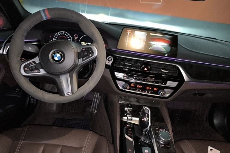 Used BMW 5 Series 2019 525Li M Sport Package Center Console