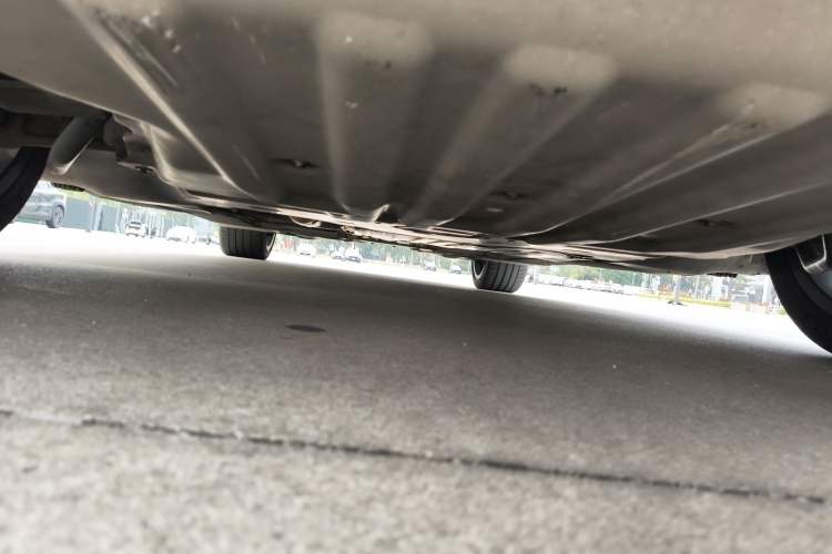 Used BMW 5 Series 2019 530Li Luxury Edition M Sport Package Chassis Front