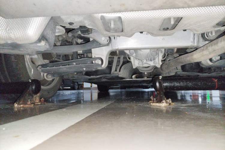 Used BMW 5 Series 2019 525Li M Sport Package Chassis Front