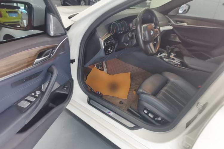Used BMW 5 Series 2019 Facelifted 530i M Sport Package Driver Seat